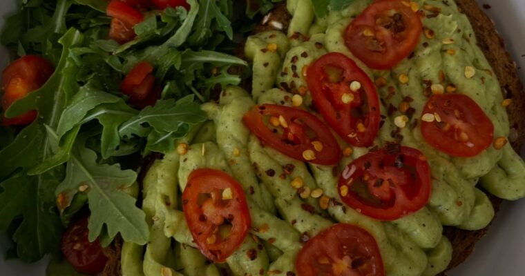 Toast s avokádovou pomazánkou