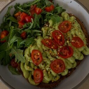 Toast s avokádovou pomazánkou