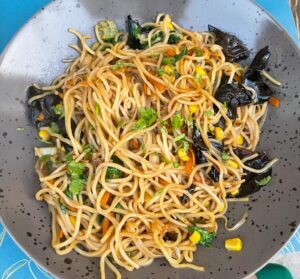 Asijské nudle se zeleninou