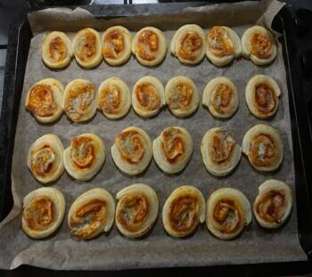 Pizza šneky z listového těsta